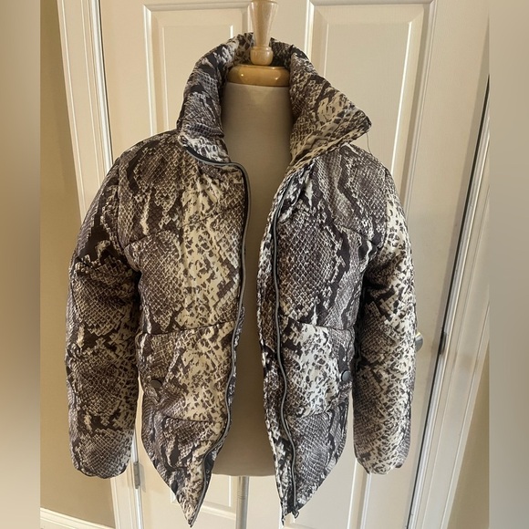 Snakeskin Print Puffer Coat-Size Small - Picture 1 of 6